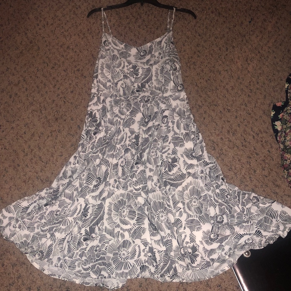 Black n white maxi dress